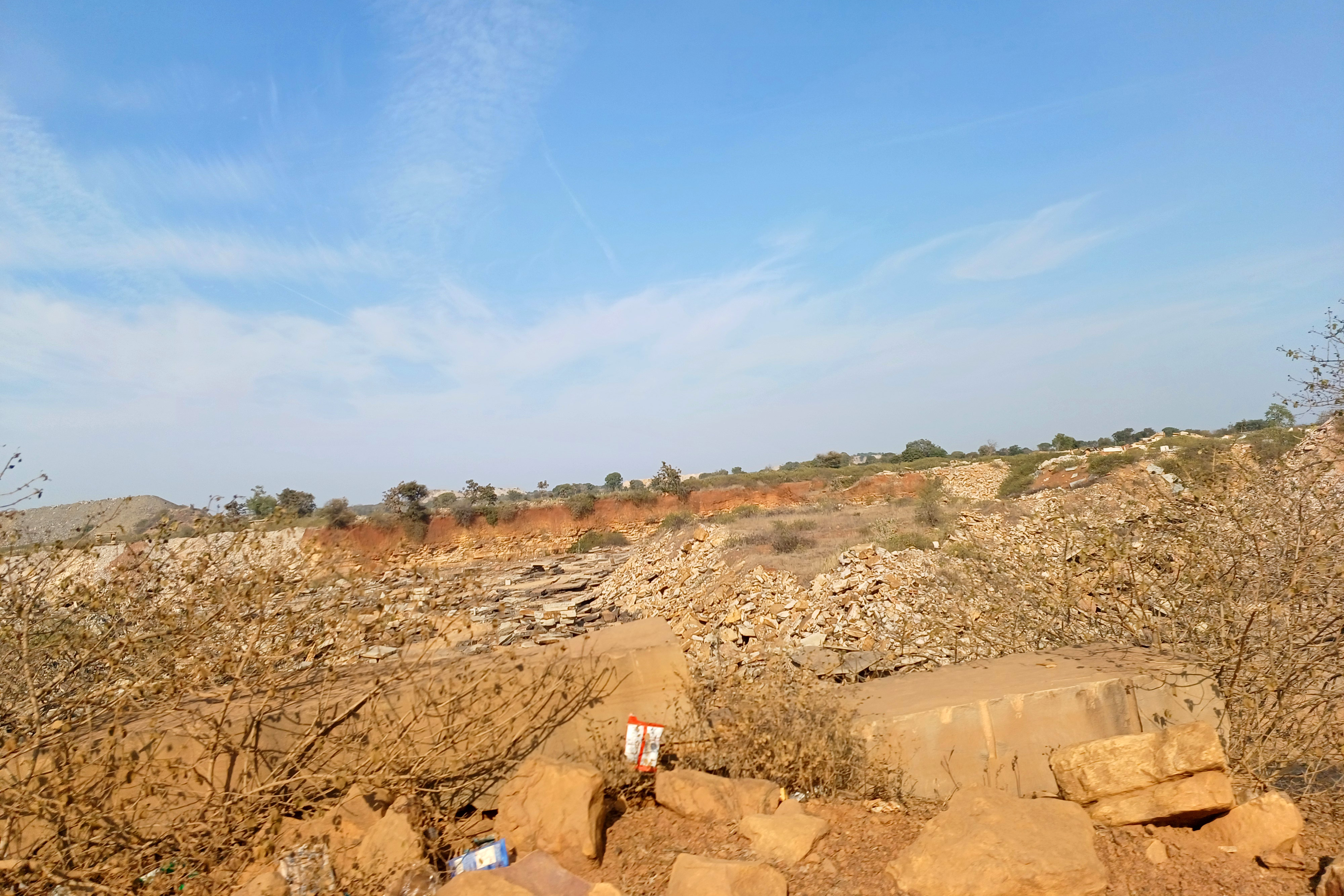 Kaner-ki-Putli Temple is located in the Khadirpur area of Bijolia, in the Bhilwara district of Rajasthan. It resides within a valley formed by water eroding the rocks within the Vindhya range. The temple is located in a secluded area close to stone quarries.