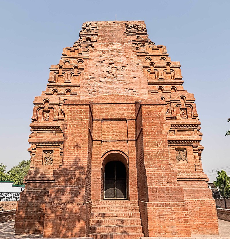 Image 8: This interpretation could explain the use of brick in the temple of Bhitargaon, built in the 5th century, a period when one of the symbolic connotations of a temple consciously included the idea of an altar. Image courtesy: Wikimedia Commons